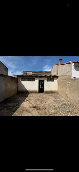 Casa a reformar en pantano zujar castuera