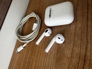 AirPods 2.ª gen A2031 Apple