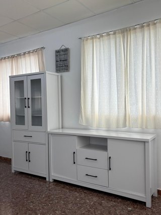 OFERTA!! Nuevo set de vitrina + aparador!!