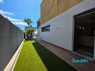 Chalet en venta en Mas Trader-Corral D’En Tort-Corral D’En Cona en Cubelles