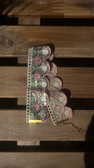 Choker Encaje Multicolor abalorios.