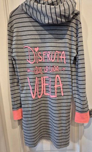 Vestido Aire Retro con capucha. Talla L