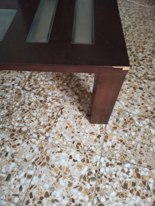 Mesa baja de comedor moderna