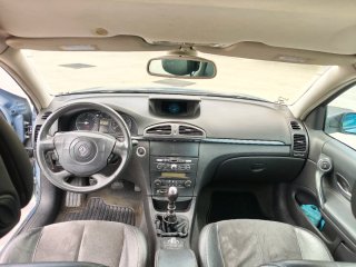 Renault Laguna 2006 pegatina B distribución cambia