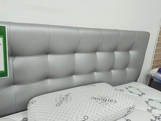 Cabecero de madera y polipiel beige/marrón