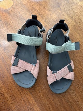 Lote 2 Sandalias Niña Zara Talla 36