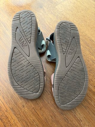 Lote 2 Sandalias Niña Zara Talla 36