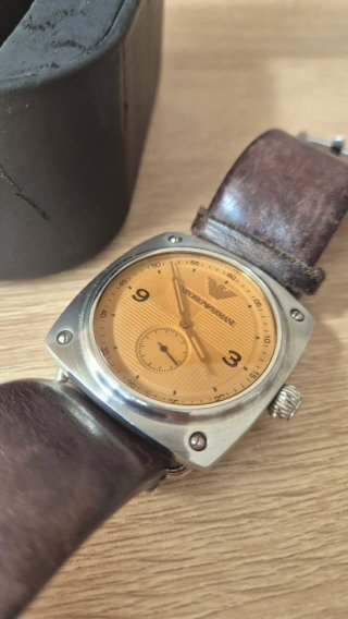 Reloj Emporio Armani Hombre Caja Cuadrada Marrón