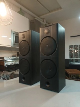 Columnas Bowers & Wilkins vintage