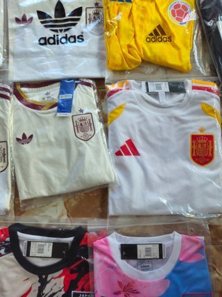 Lote 75 Camisetas Fútbol Mundial 2026