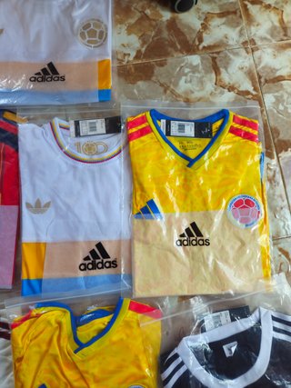 Lote 75 Camisetas Fútbol Mundial 2026