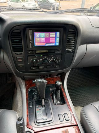 Toyota Land Cruiser 100 2001