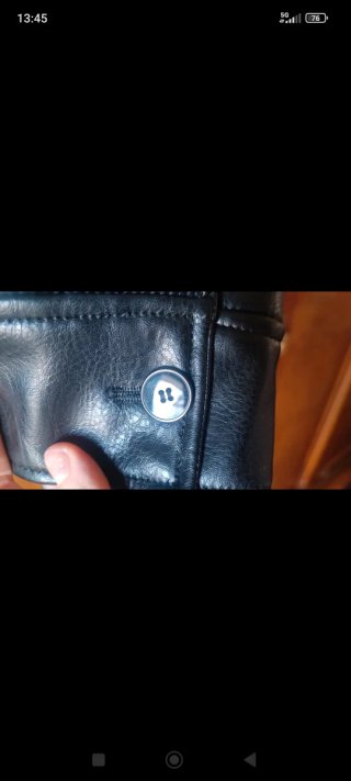 Chaqueta Zara efecto piel negra
