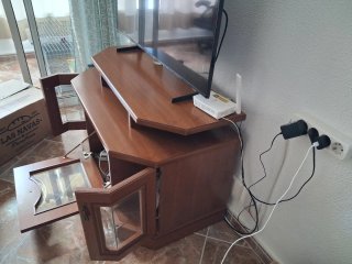 Mueble TV madera y cristal
