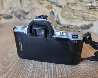 Cámara analógica Minolta Dynax 404si
