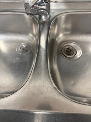 Fregadero doble de acero inoxidable con escurridor