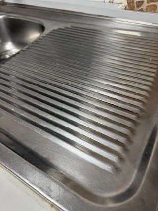 Fregadero doble de acero inoxidable con escurridor
