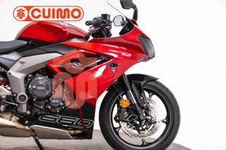 TRIUMPH DAYTONA 660