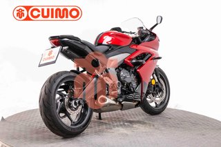 TRIUMPH DAYTONA 660
