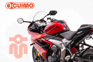 TRIUMPH DAYTONA 660