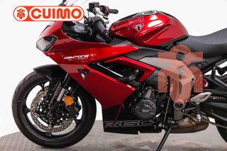 TRIUMPH DAYTONA 660
