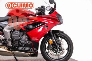 TRIUMPH DAYTONA 660
