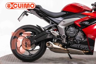 TRIUMPH DAYTONA 660