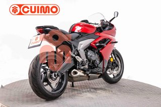 TRIUMPH DAYTONA 660