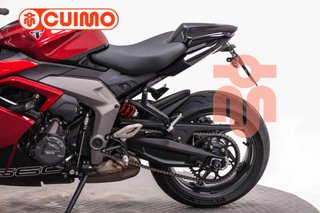 TRIUMPH DAYTONA 660