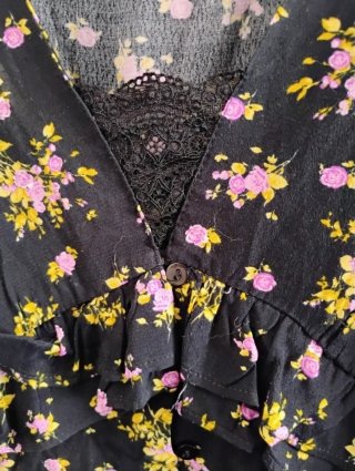 Blusa corta floreale Zara
