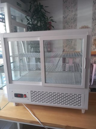 Vitrina Frío de Mesa solo 3 meses de uso.