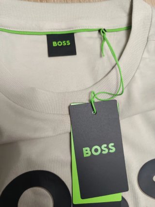 Camiseta BOSS Beige Logo Grande