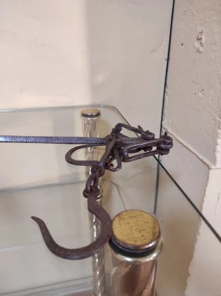 Balanza romana antigua de mano