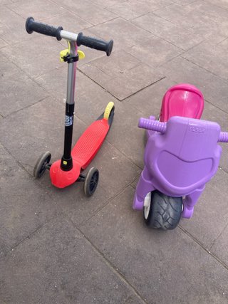 Correpasillos Feber y Patinete Infantil