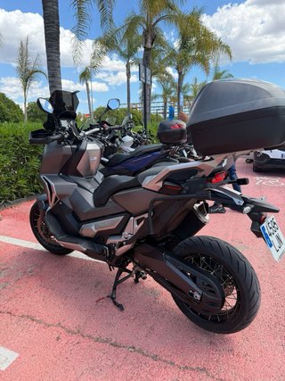 Honda X-ADV 750 Gris Automática