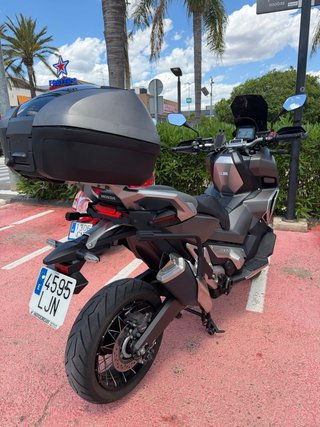 Honda X-ADV 750 Gris Automática