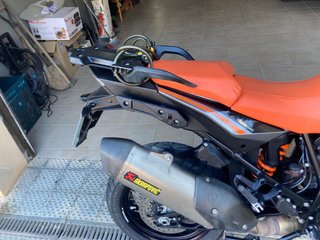 KTM 1190 Adventure Negra y Naranja