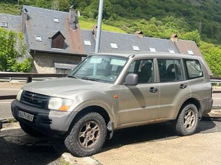 Mitsubishi Montero 2002