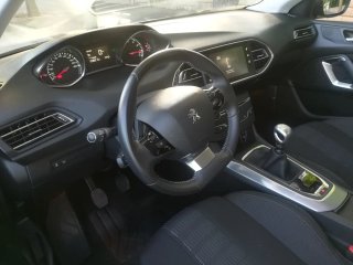 Peugeot 308 2016