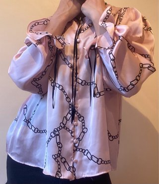 Blusa Zara M satinada rosa/negro cadena