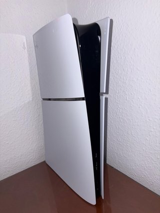 PS5 Digital Edition 1Tb + 2 Mandos