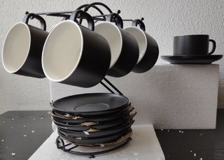 Juego 6 tazas, 6 platillos, soporte metálico