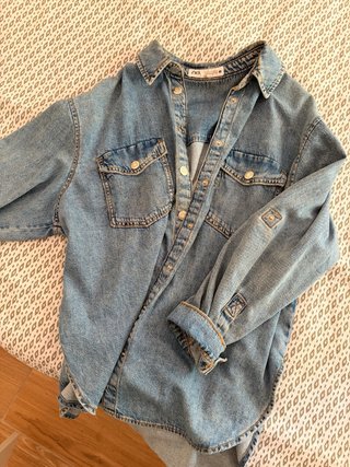 Sobrecamisa vaquera Zara Talla M