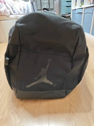 Bolsa Deporte Jordan 62.5L Negra y Dorada
