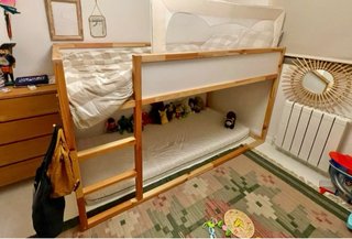 Cama alta IKEA Kura madera