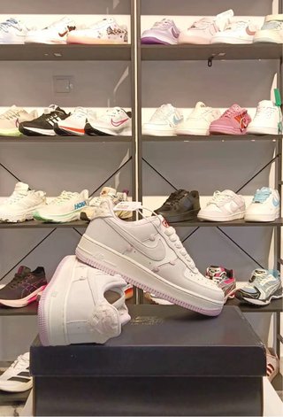 Nike Air Force 1 Blancas y Rosas