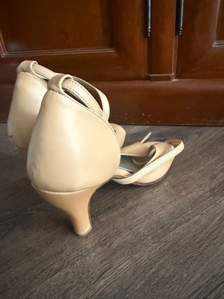 Zapatos de tacón para bailar color beige