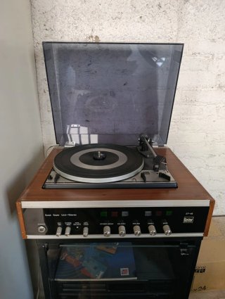Tocadiscos Bettor EF-46 años70