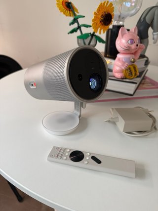 Proyector XGIMI MoGo 4 + Trípode