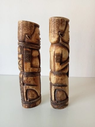 Tallas de hueso talladas a mano